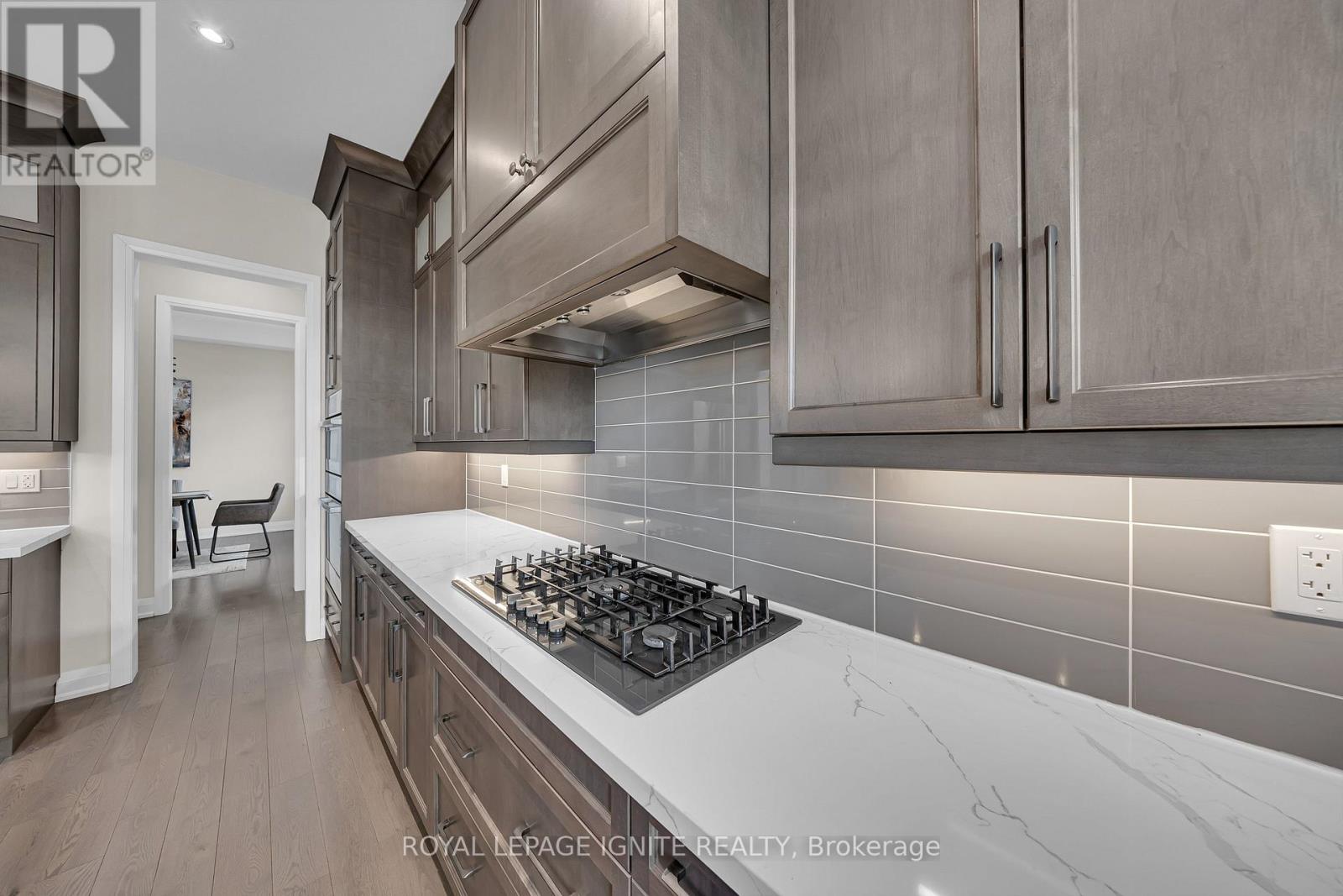 398 FRONTIER COURT - 15