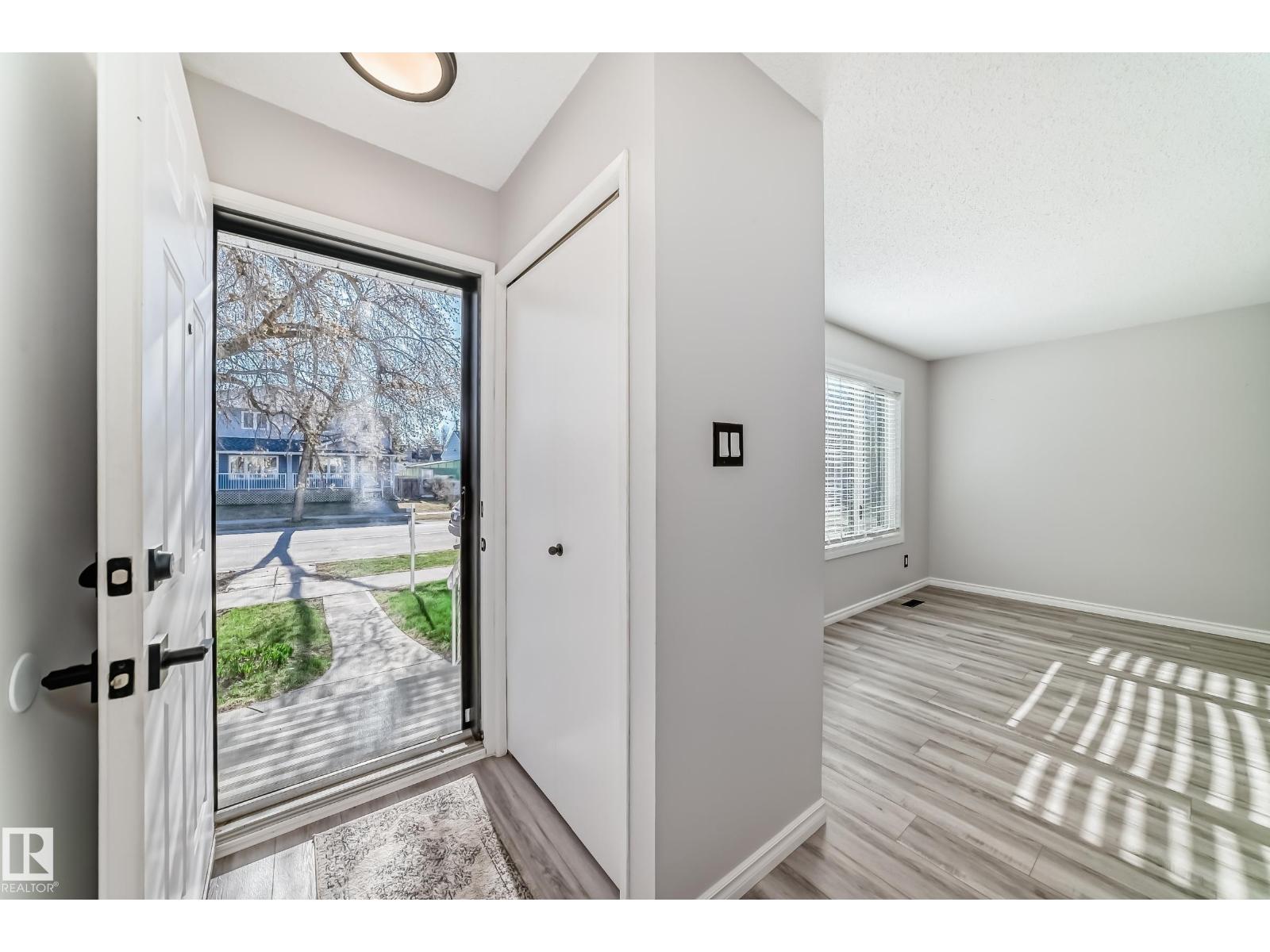 10226 152 ST NW - 6