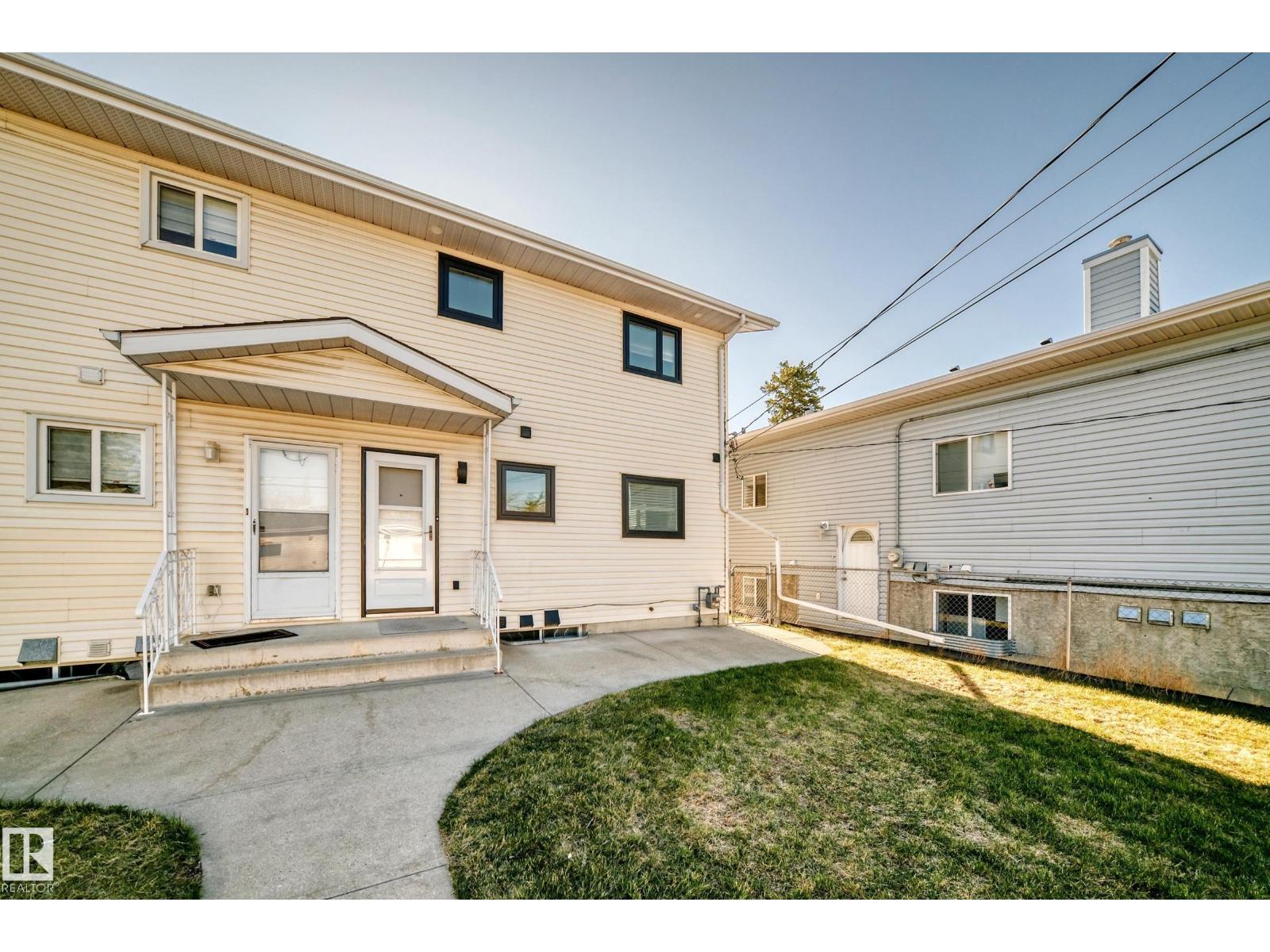 10226 152 ST NW - 62