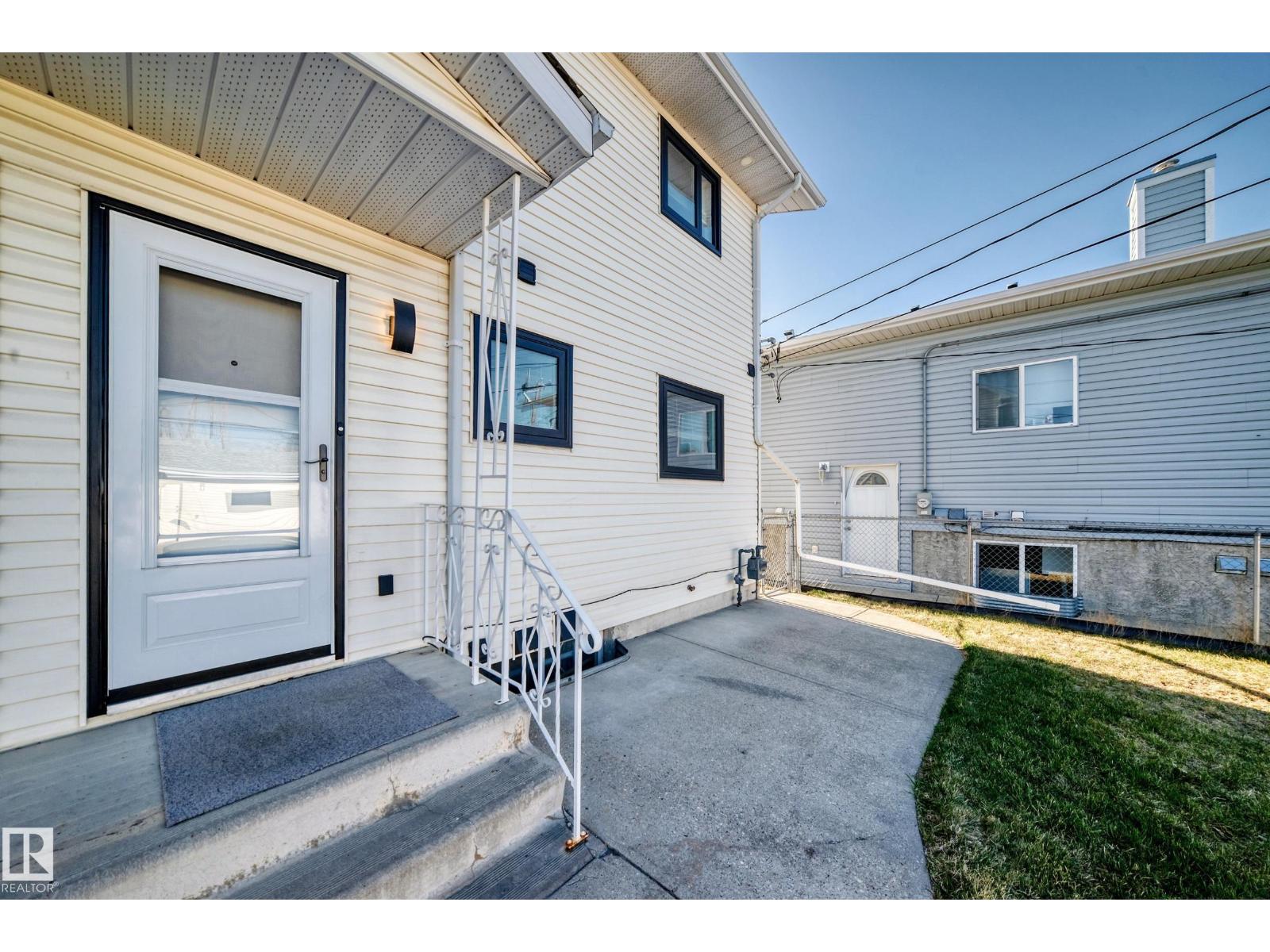 10226 152 ST NW - 60