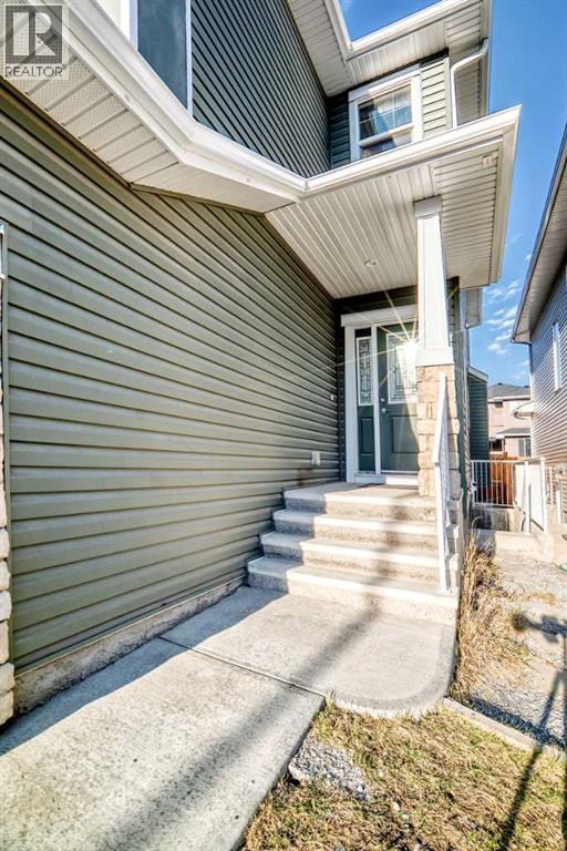 172 Redstone Park NE - Image 2