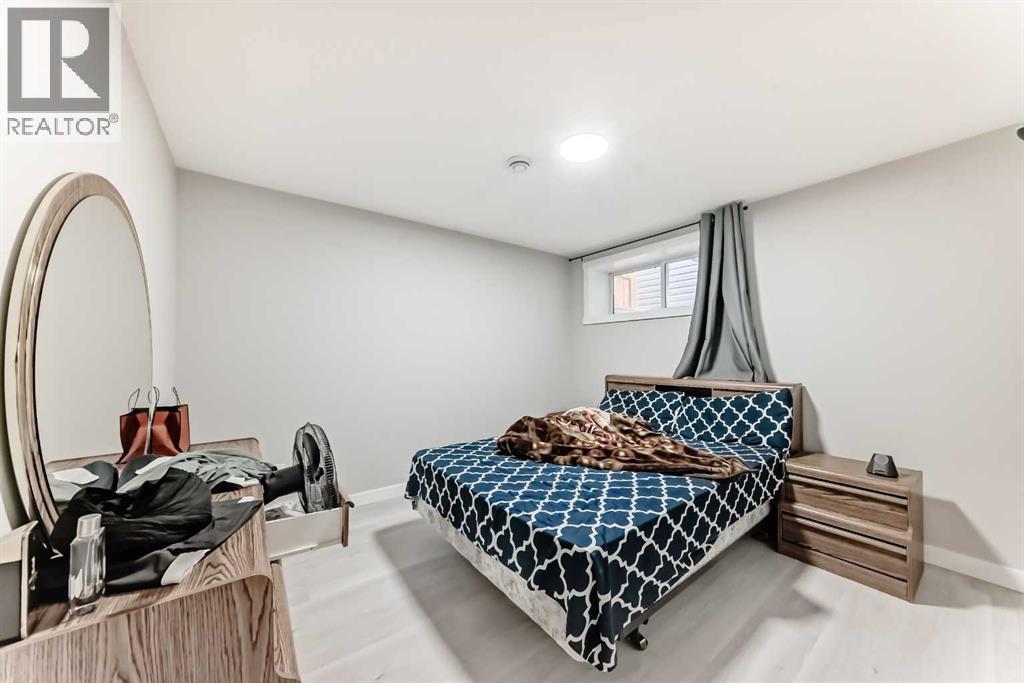 172 Redstone Park NE - 29