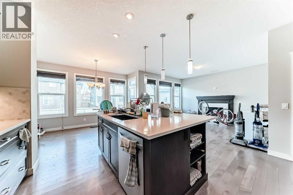172 Redstone Park NE - 5