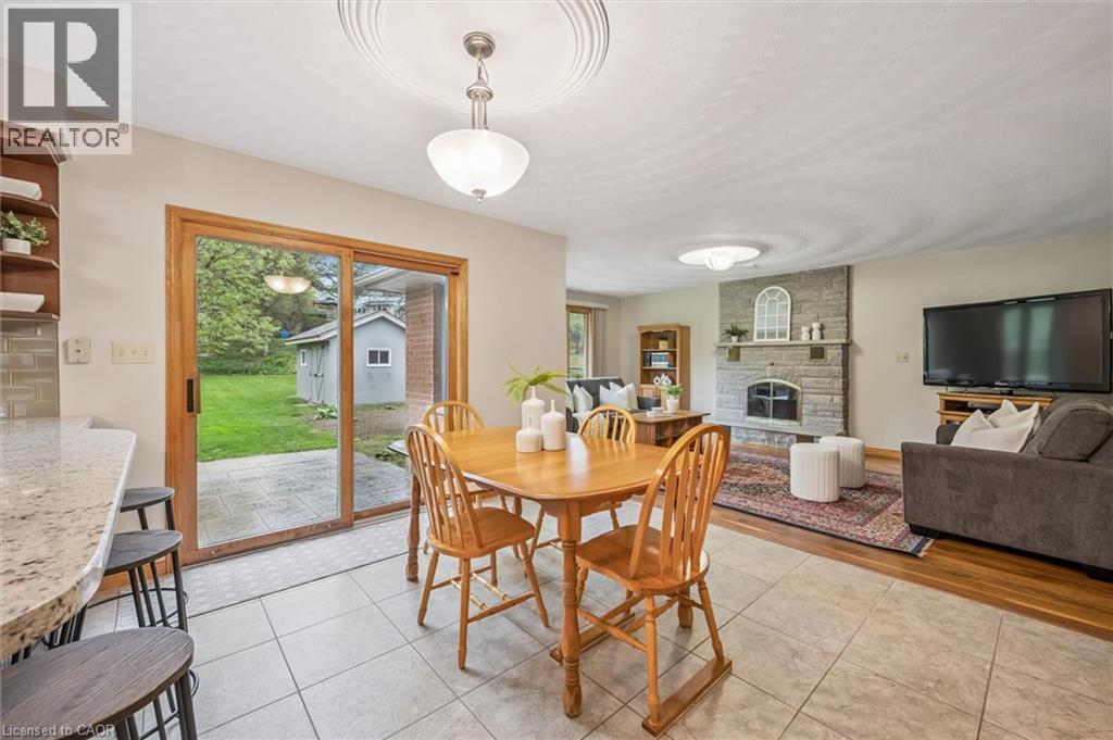 82 CORFIELD Drive - 16