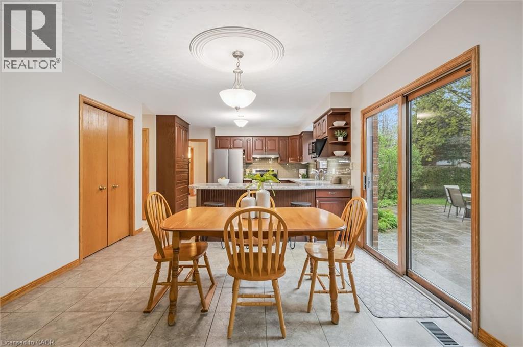 82 CORFIELD Drive - 17