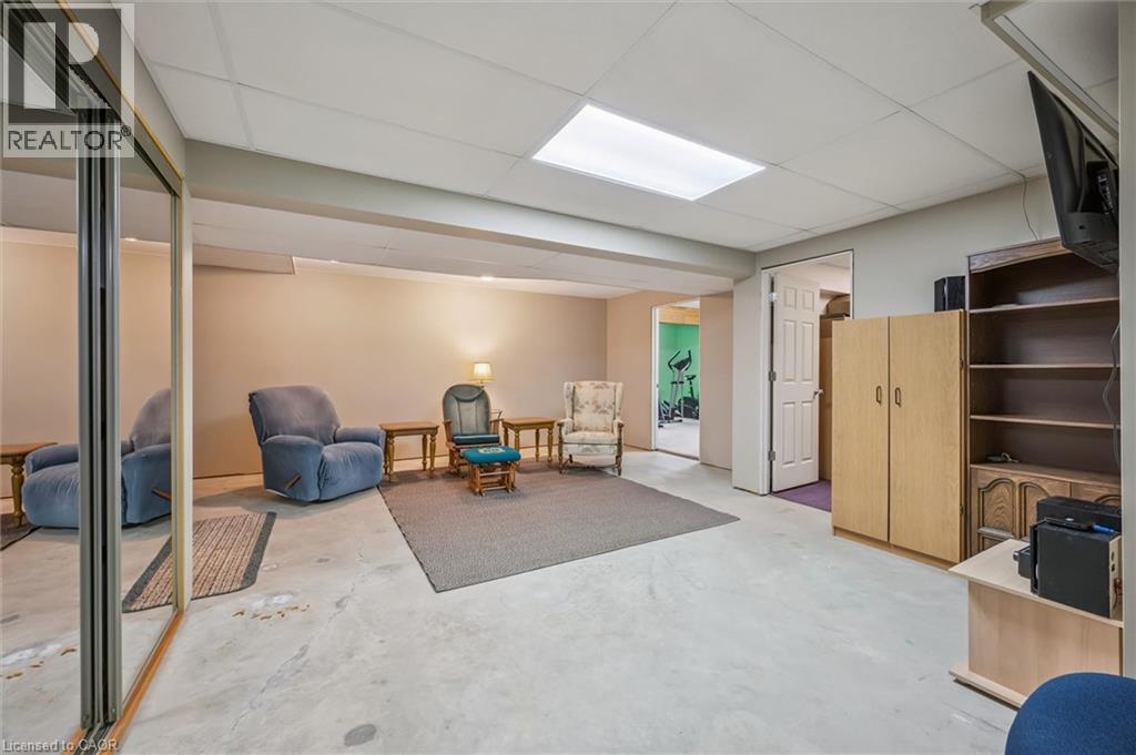 82 CORFIELD Drive, Kitchener, Ontario, N2A3W9 — Photo 20