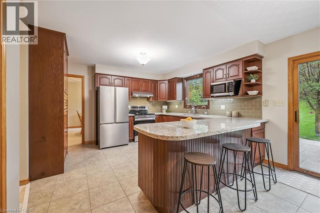 82 CORFIELD Drive, Kitchener, Ontario, N2A3W9 — Photo 29