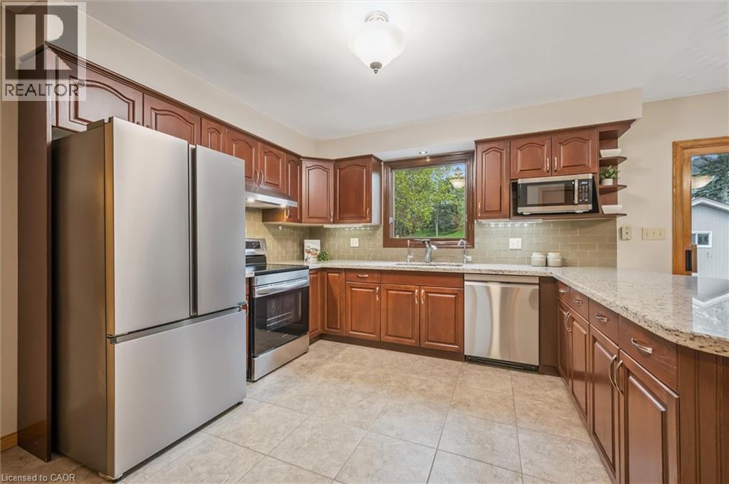 82 CORFIELD Drive - 13