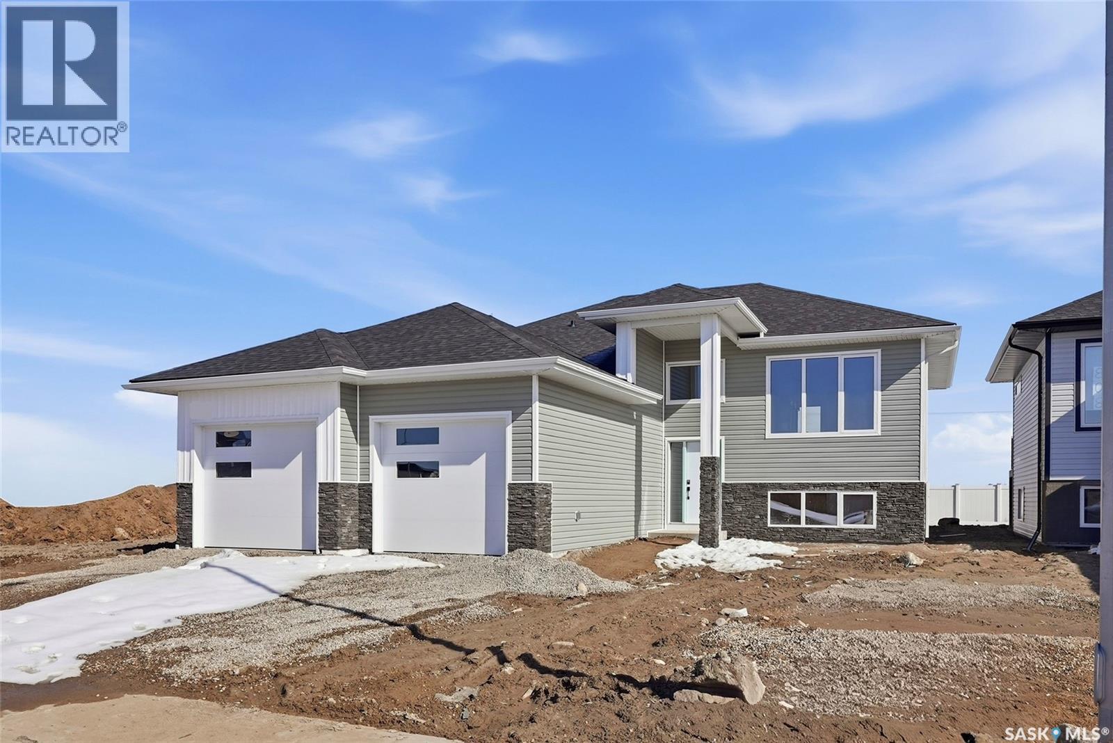 816 Ballesteros CRESCENT - Image 2