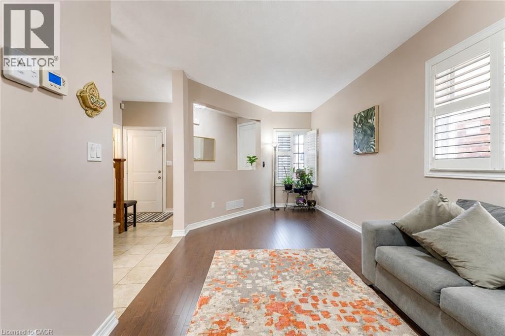 10 SANDYBAY Avenue, Kitchener, Ontario, N2A0H7 — Photo 5