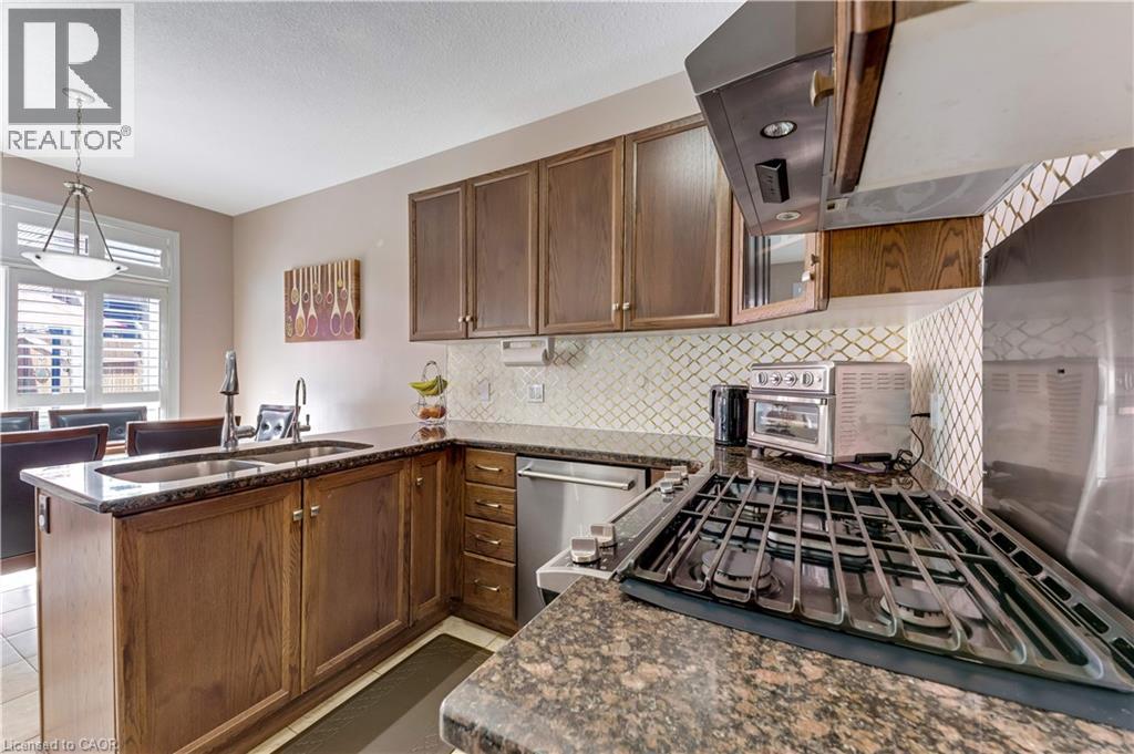 10 SANDYBAY Avenue, Kitchener, Ontario, N2A0H7 — Photo 9
