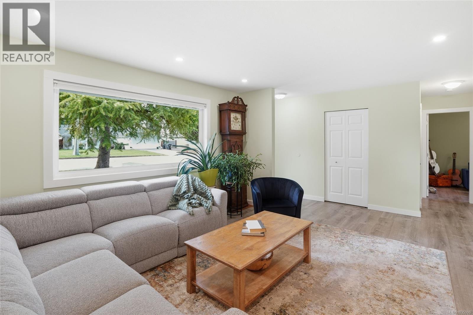 668 Foster Dr - 15