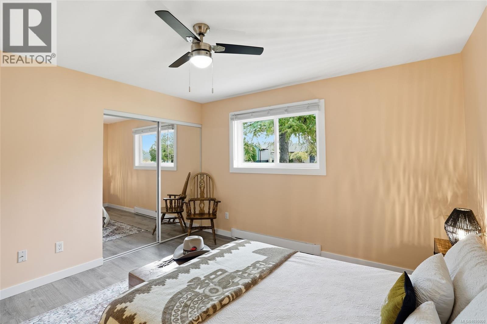 668 Foster Dr - 19