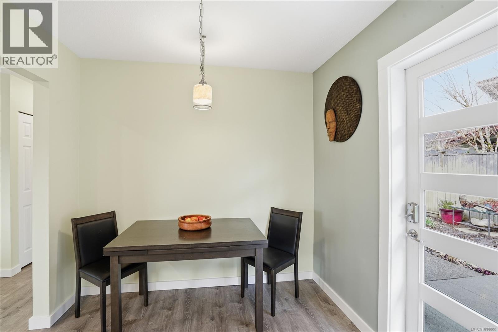 668 Foster Dr - 5