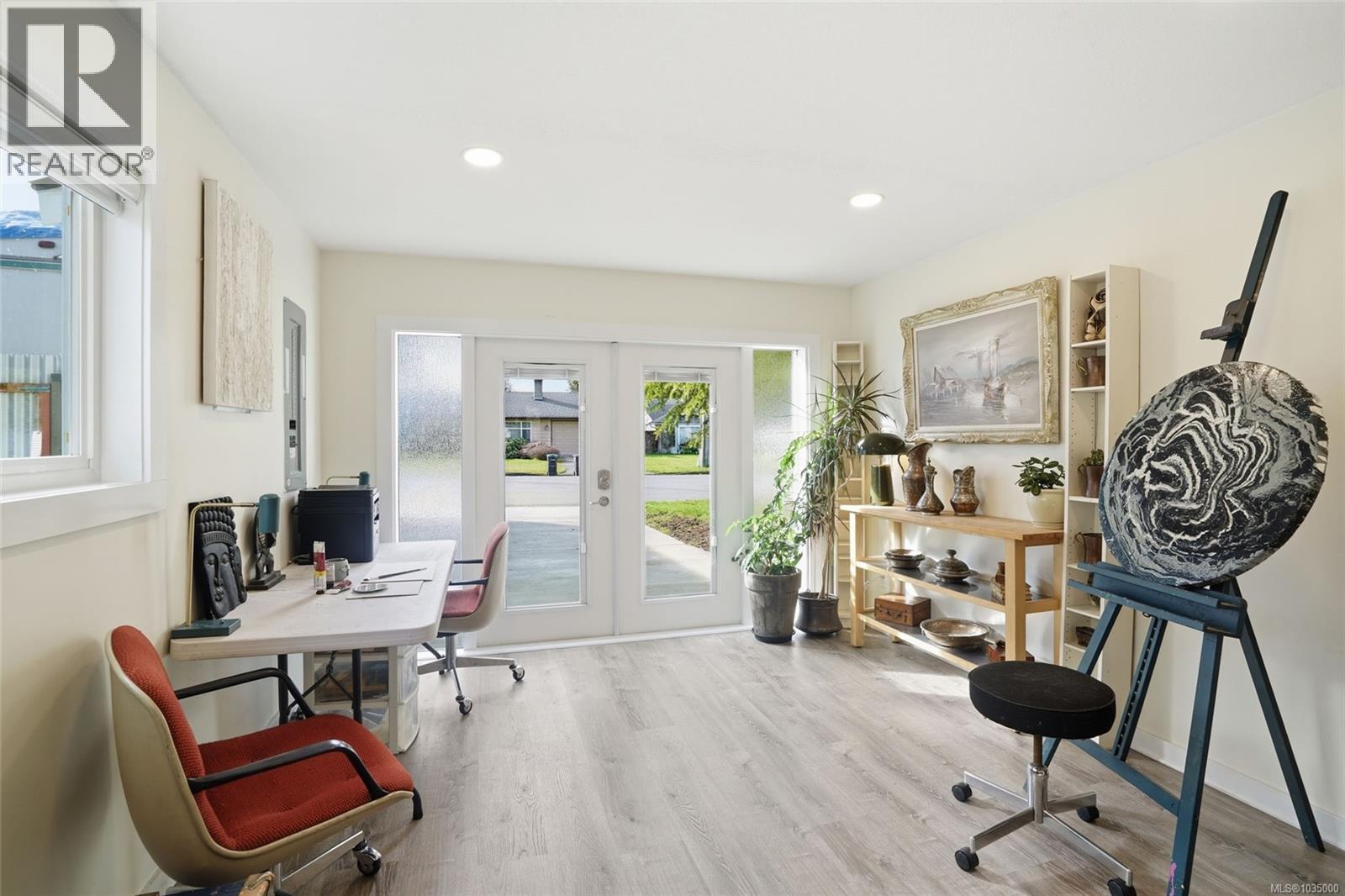668 Foster Dr - 8