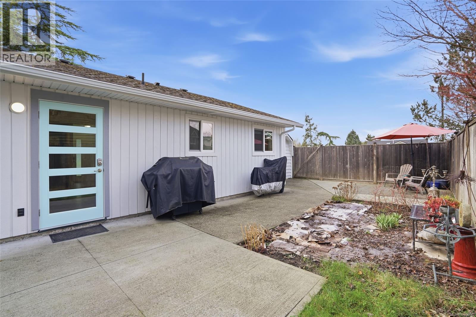 668 Foster Dr - 9