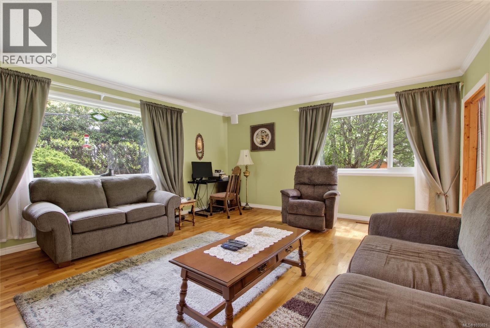 399 Arbutus Ave W - 10