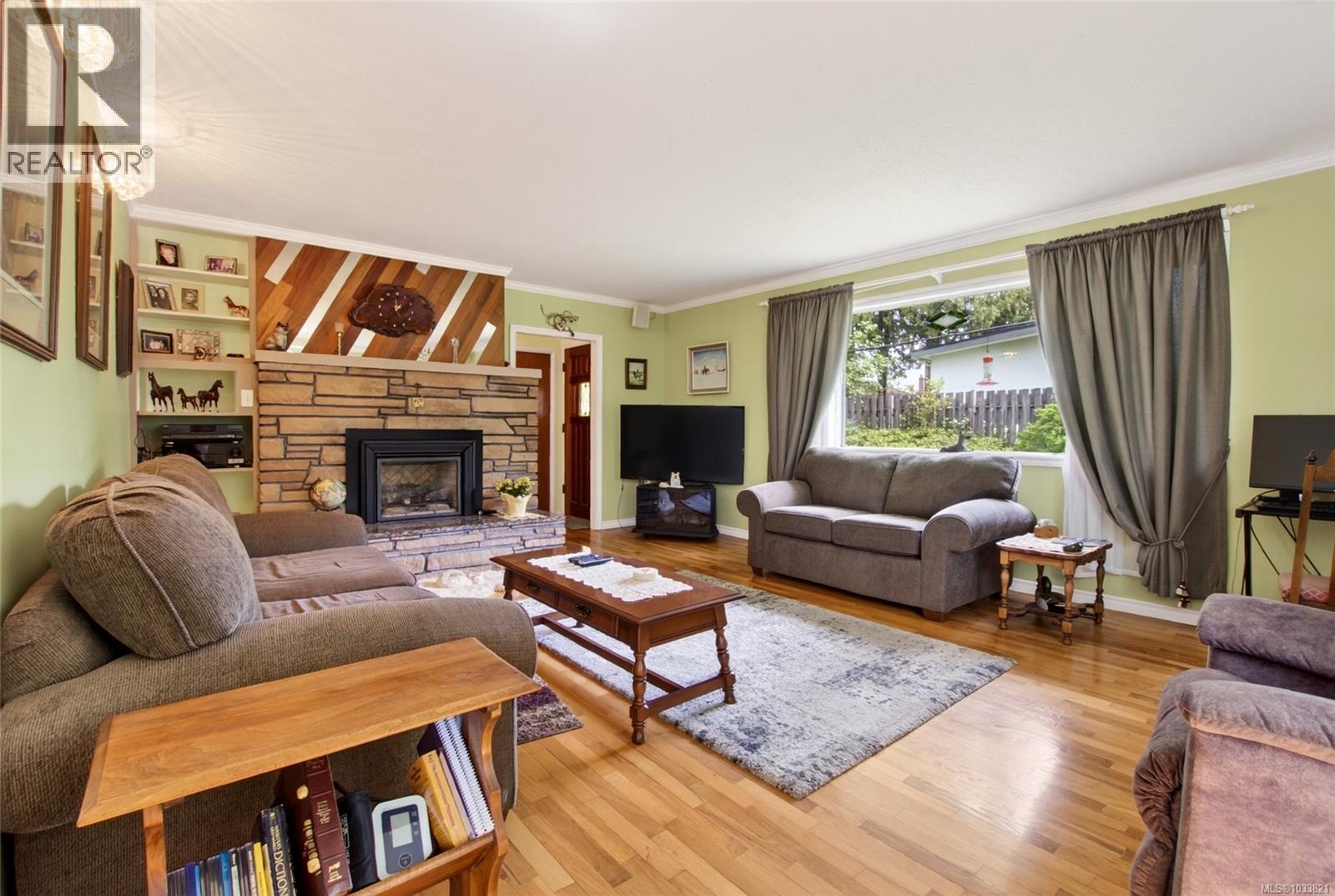 399 Arbutus Ave W - 14