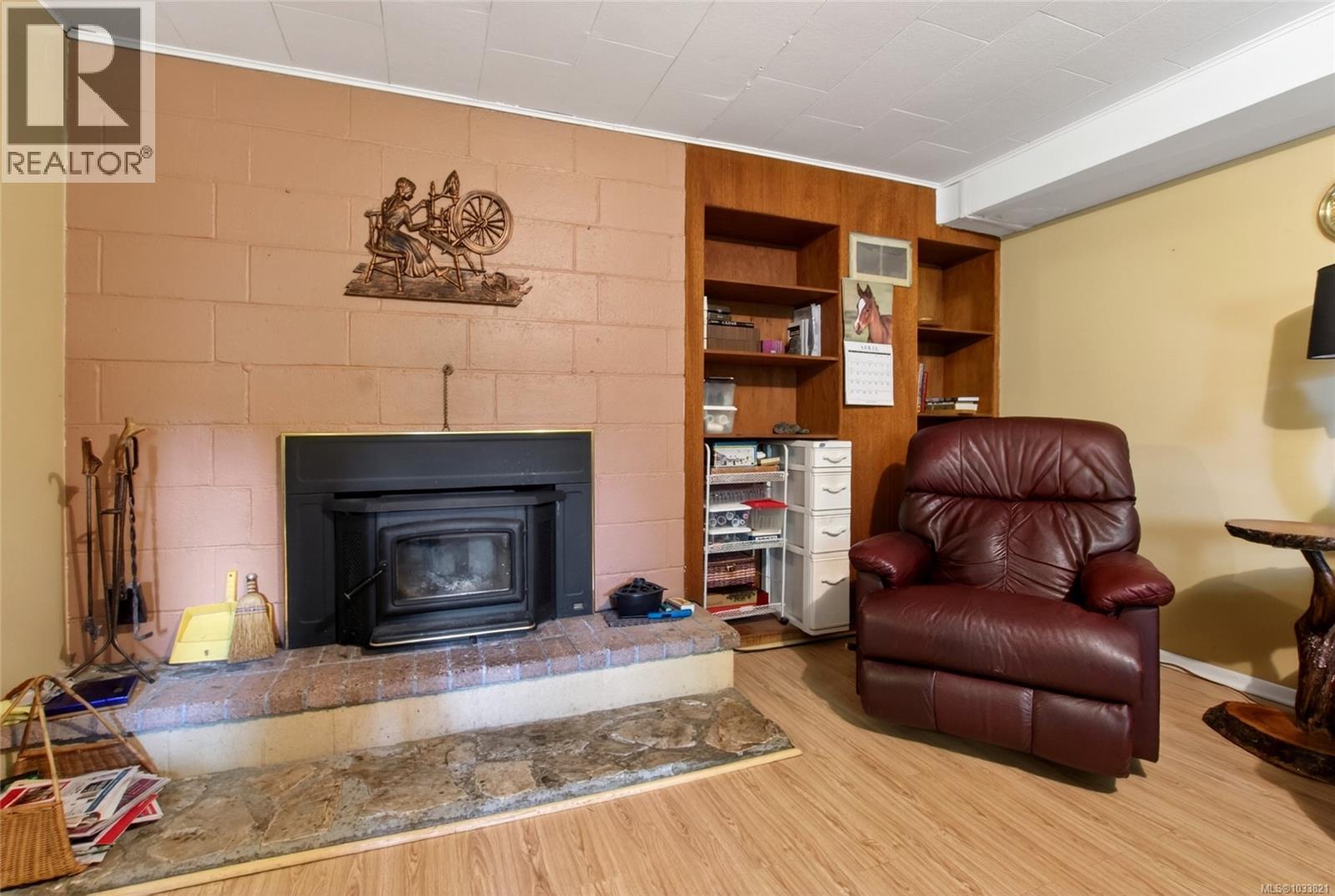 399 Arbutus Ave W - 16