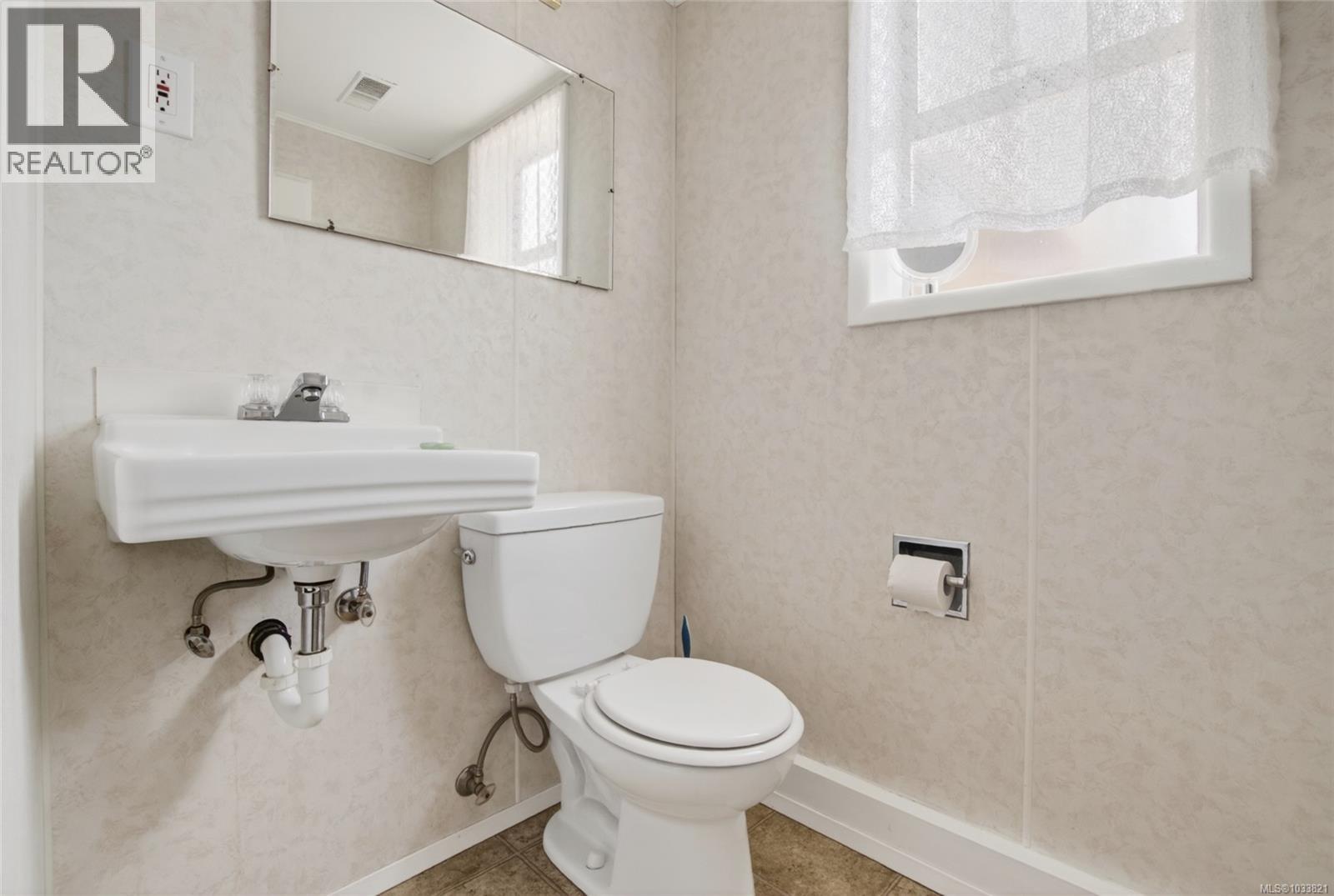 399 Arbutus Ave W - 19