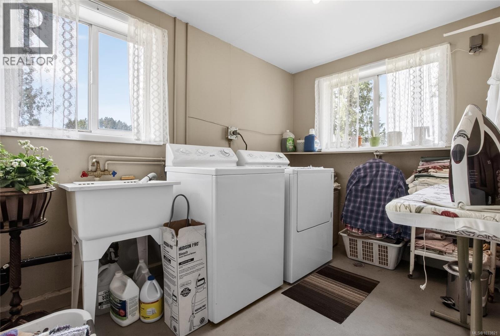 399 Arbutus Ave W - 23
