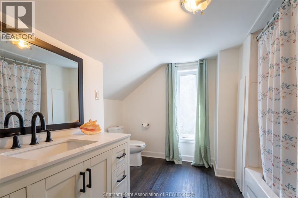 128 ELIZABETH STREET - 26