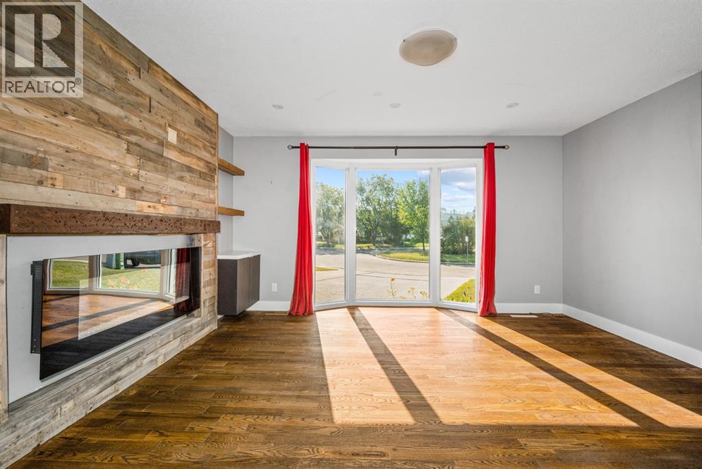 7 May Crescent, Fort McMurray