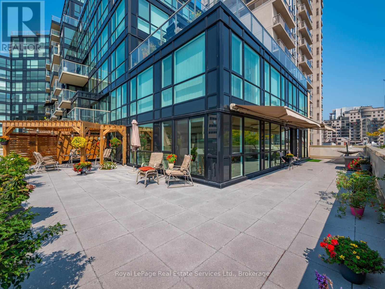 #310 415 LOCUST STREET - 1