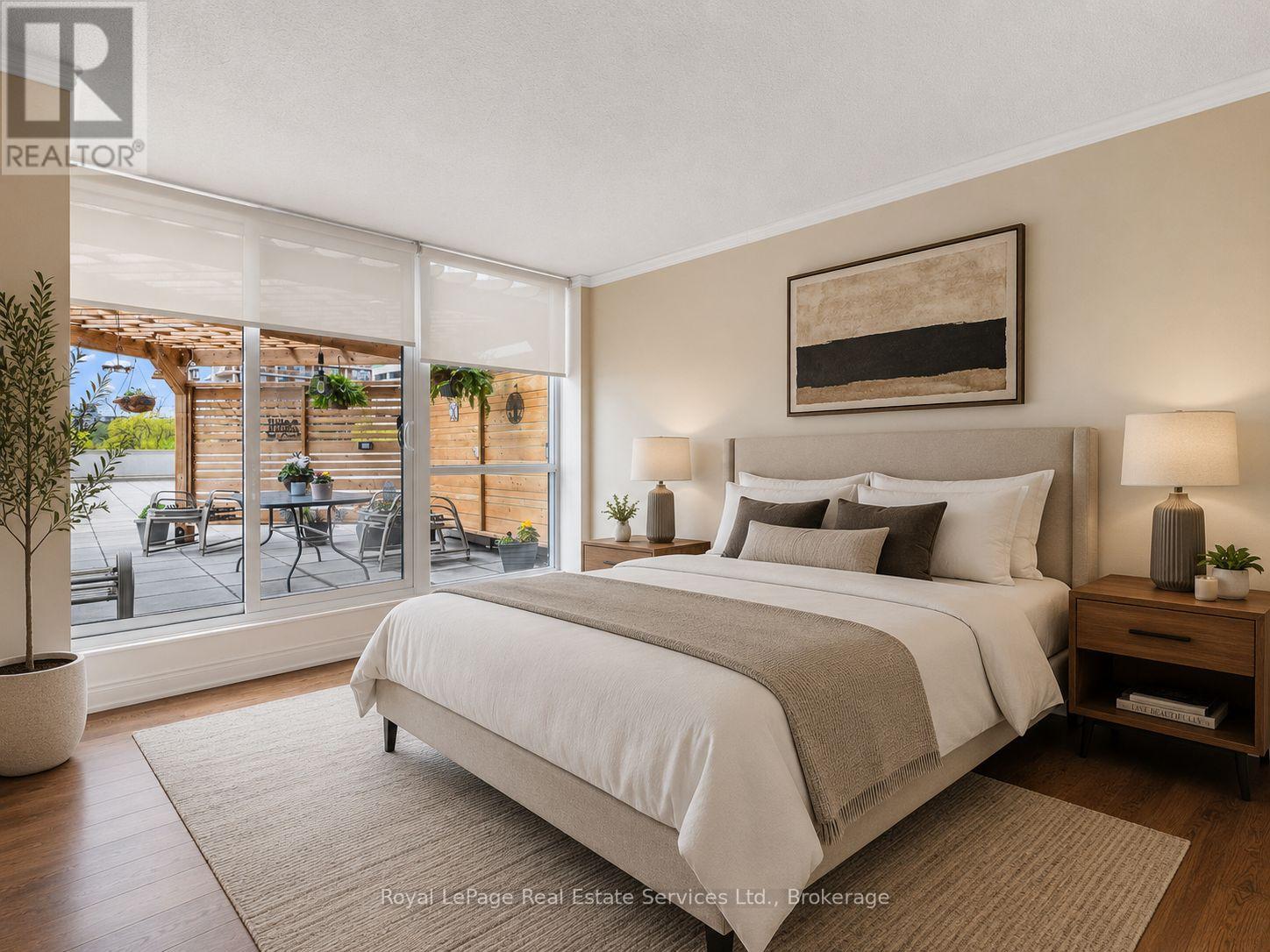 #310 415 LOCUST STREET - 23