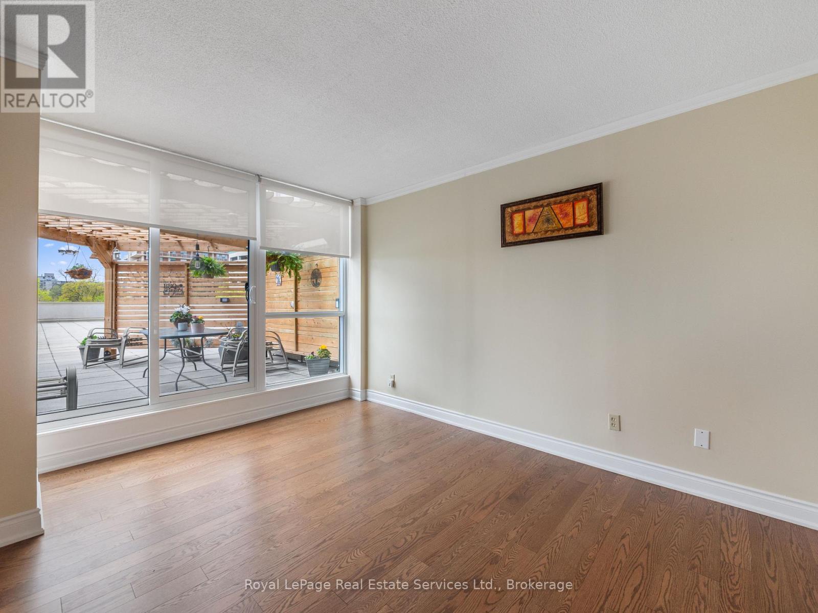 #310 415 LOCUST STREET - 24