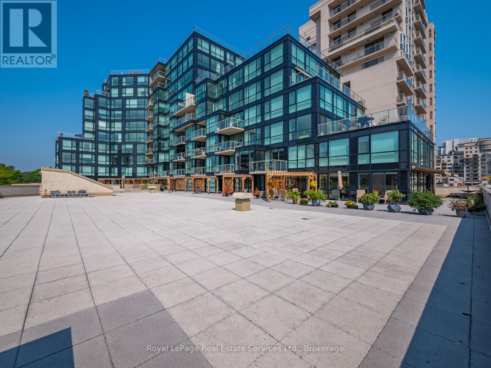 #310 415 LOCUST STREET - 28