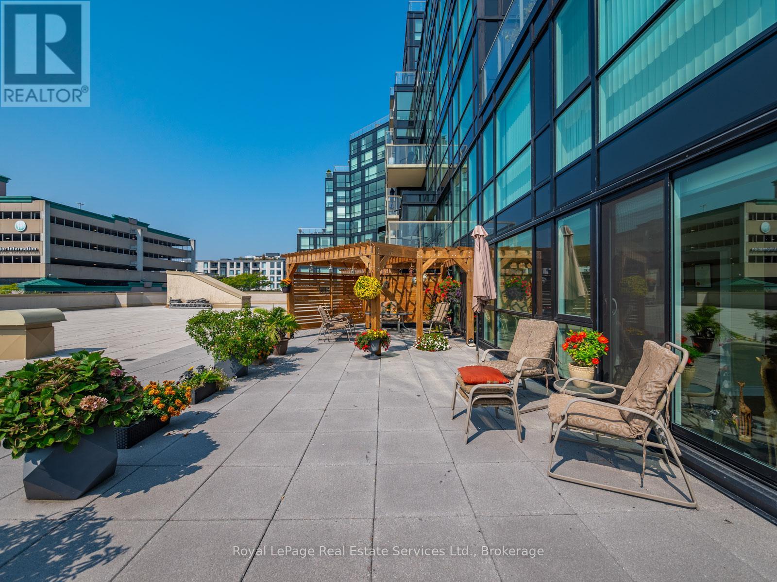 #310 415 LOCUST STREET - 29