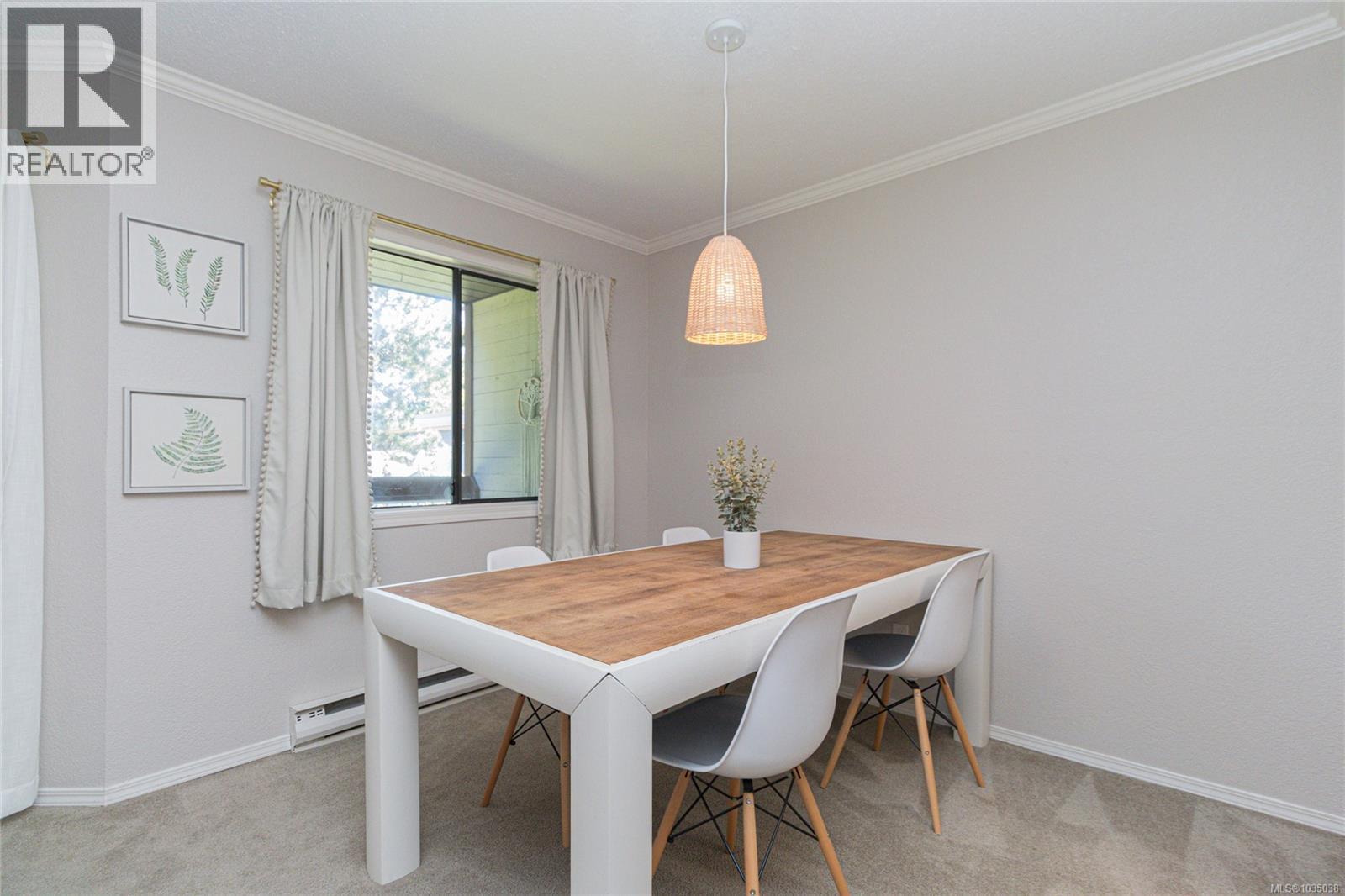 303 69 Gorge Road West, Saanich