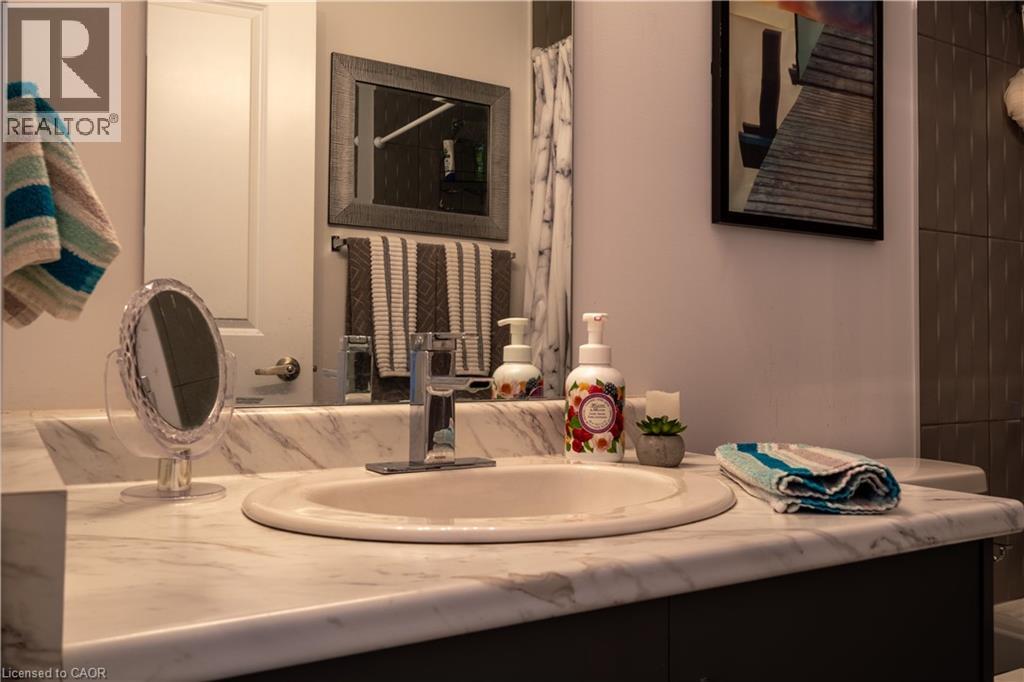 #1005 450 DUNDAS Street E - 21