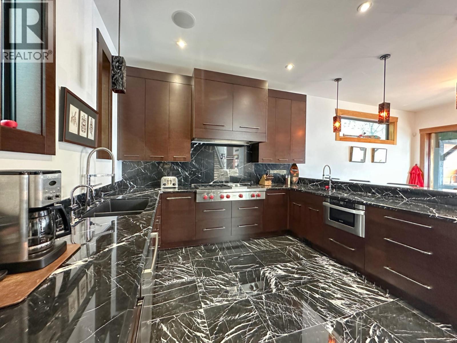 19431 95TH Street - 18