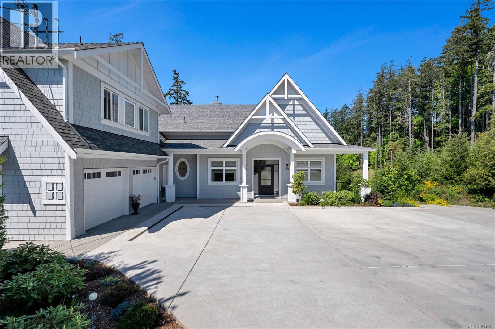 452 Pelican Dr - Image 2