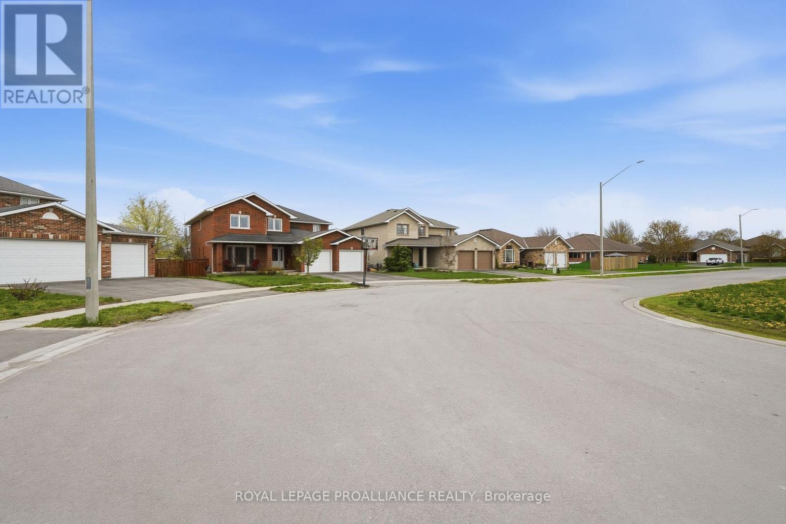 9 ESSEX DRIVE - 2
