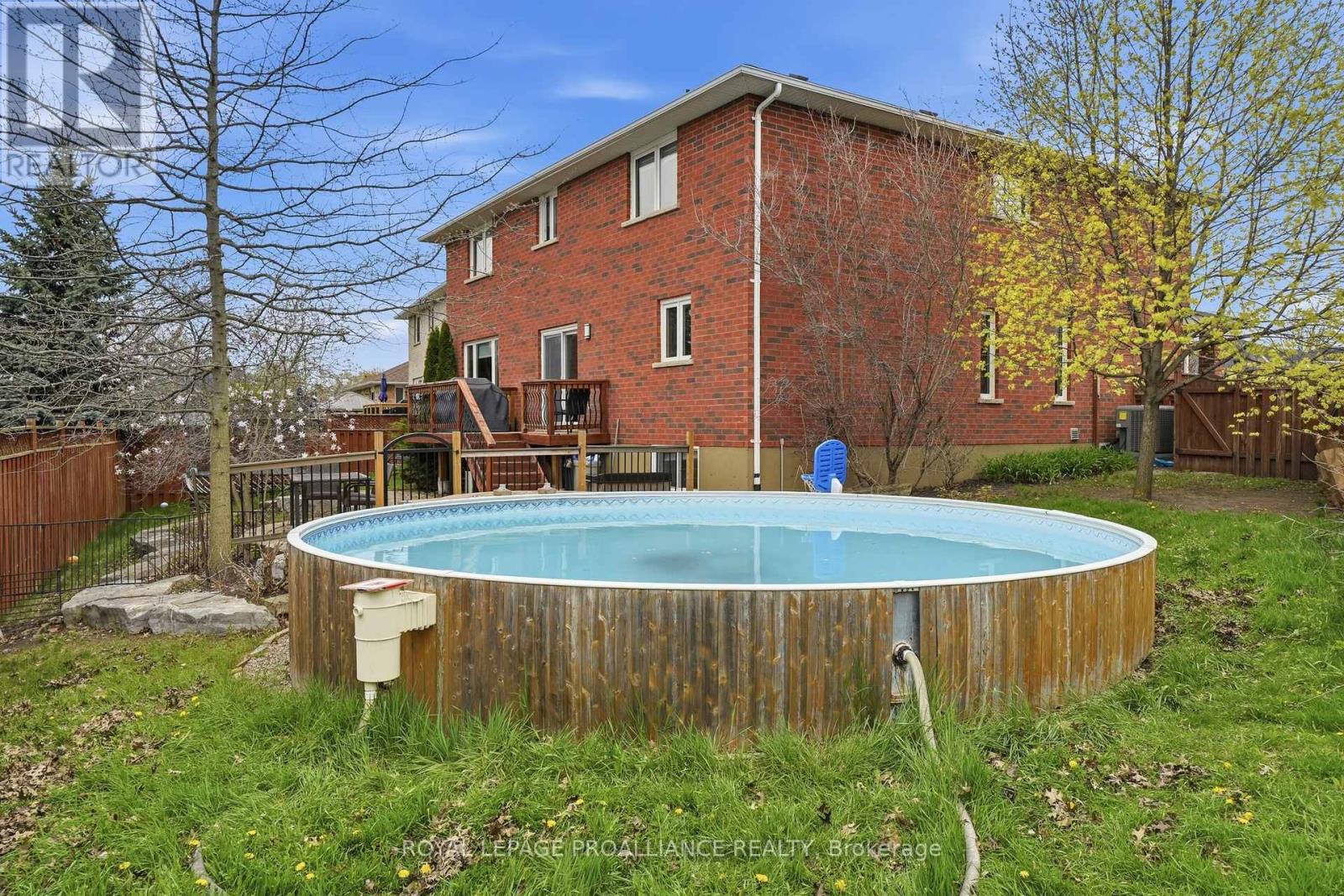 9 ESSEX DRIVE - 43