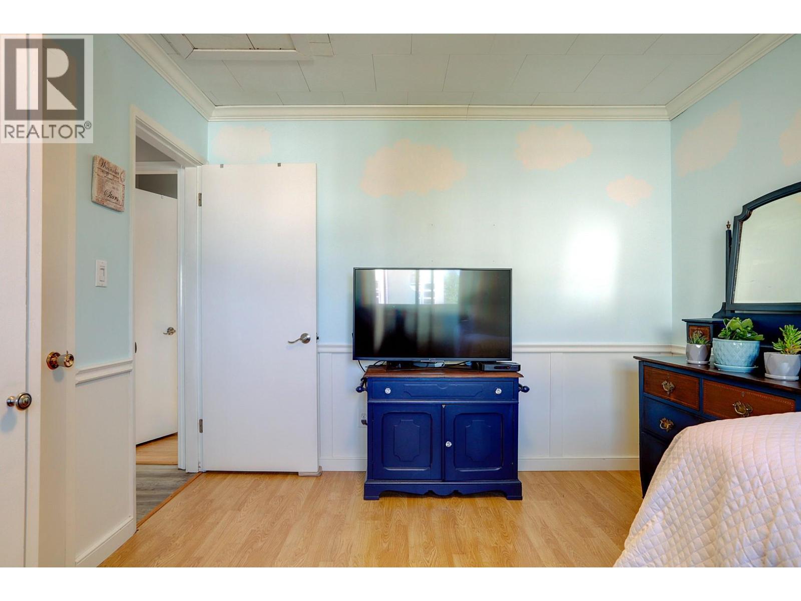 3204 24 Street - 27