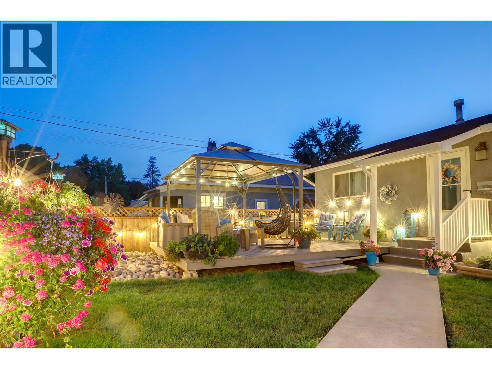 3204 24 Street - 56