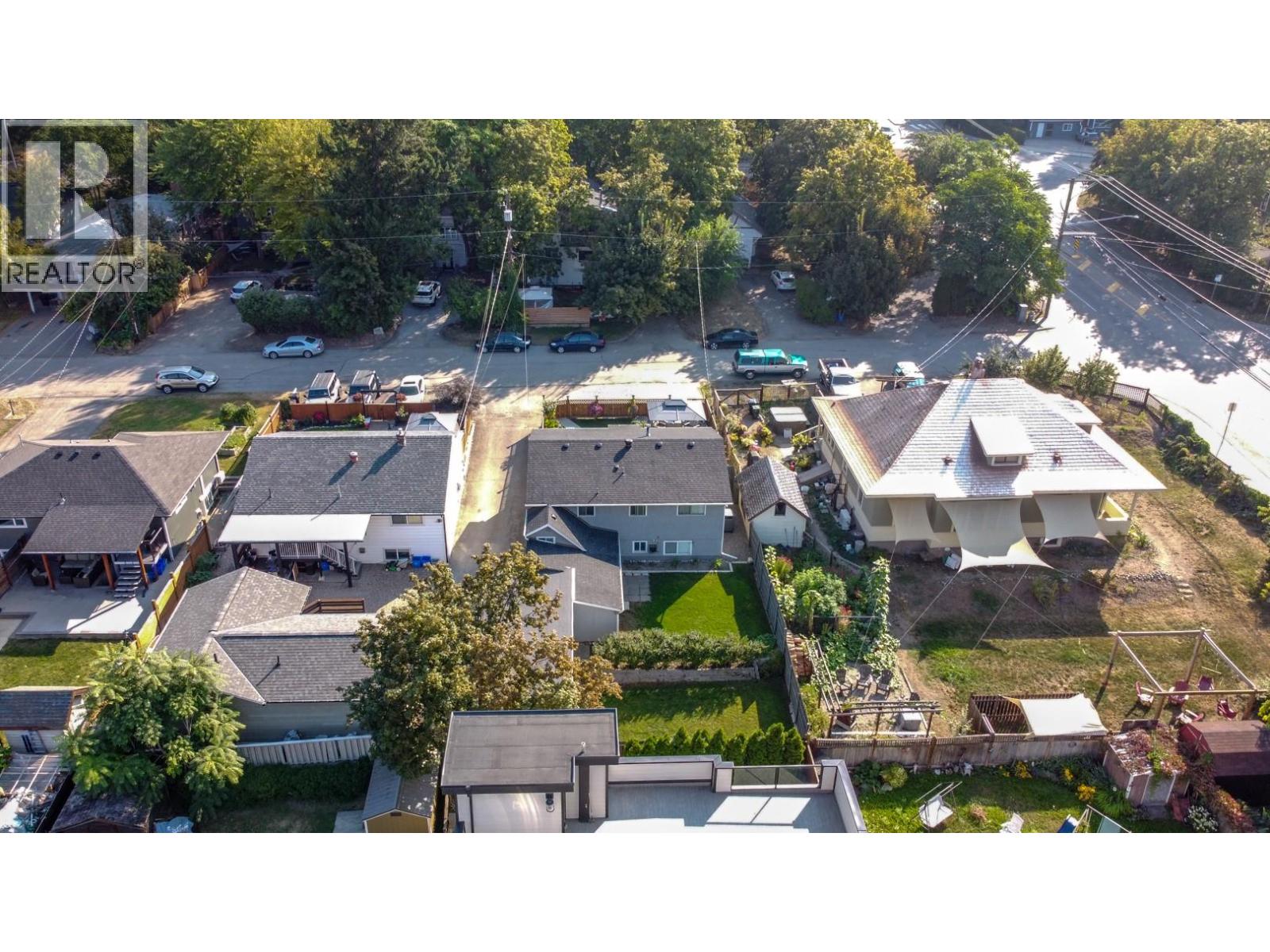 3204 24 Street - 69