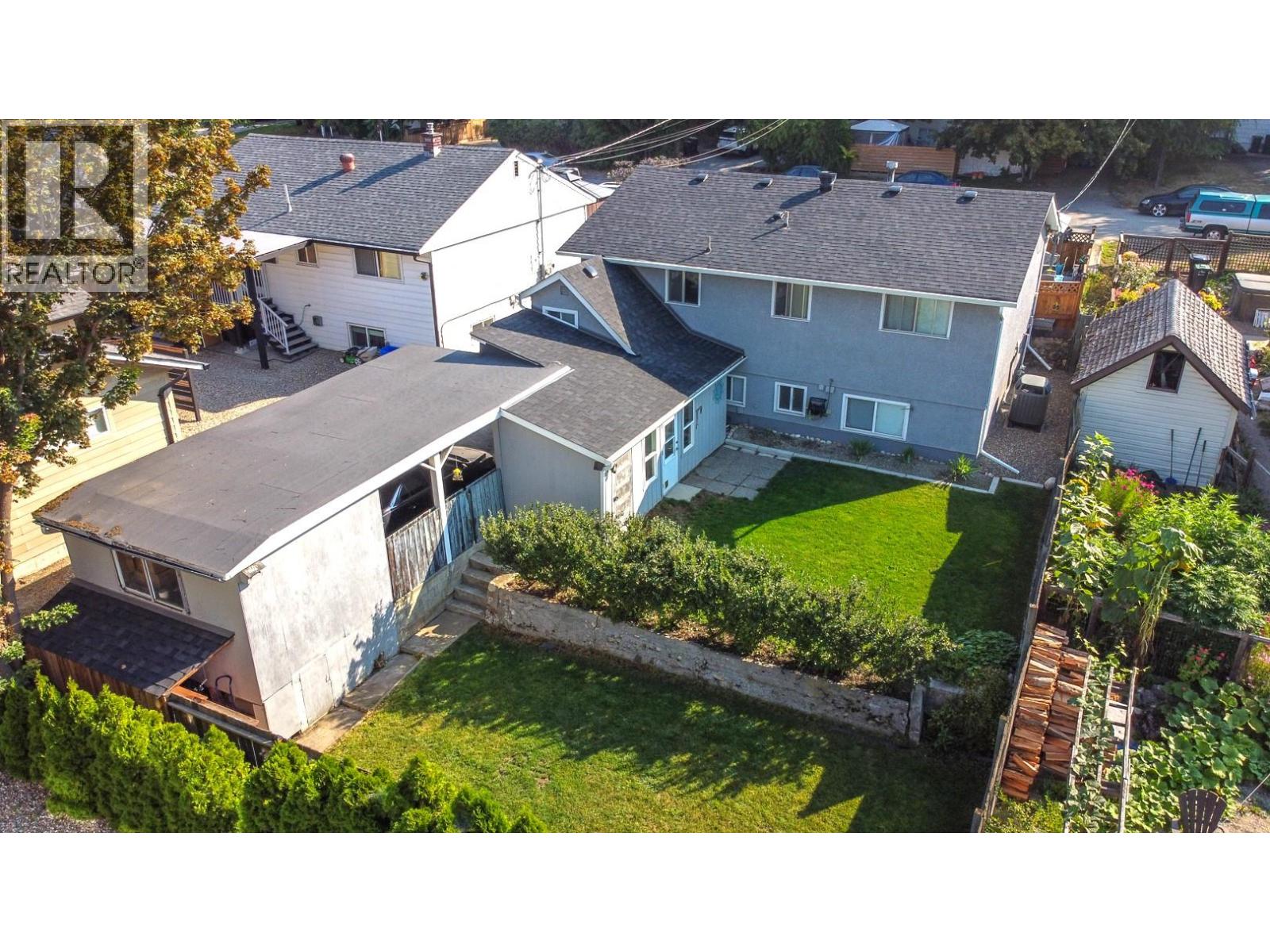 3204 24 Street - 71