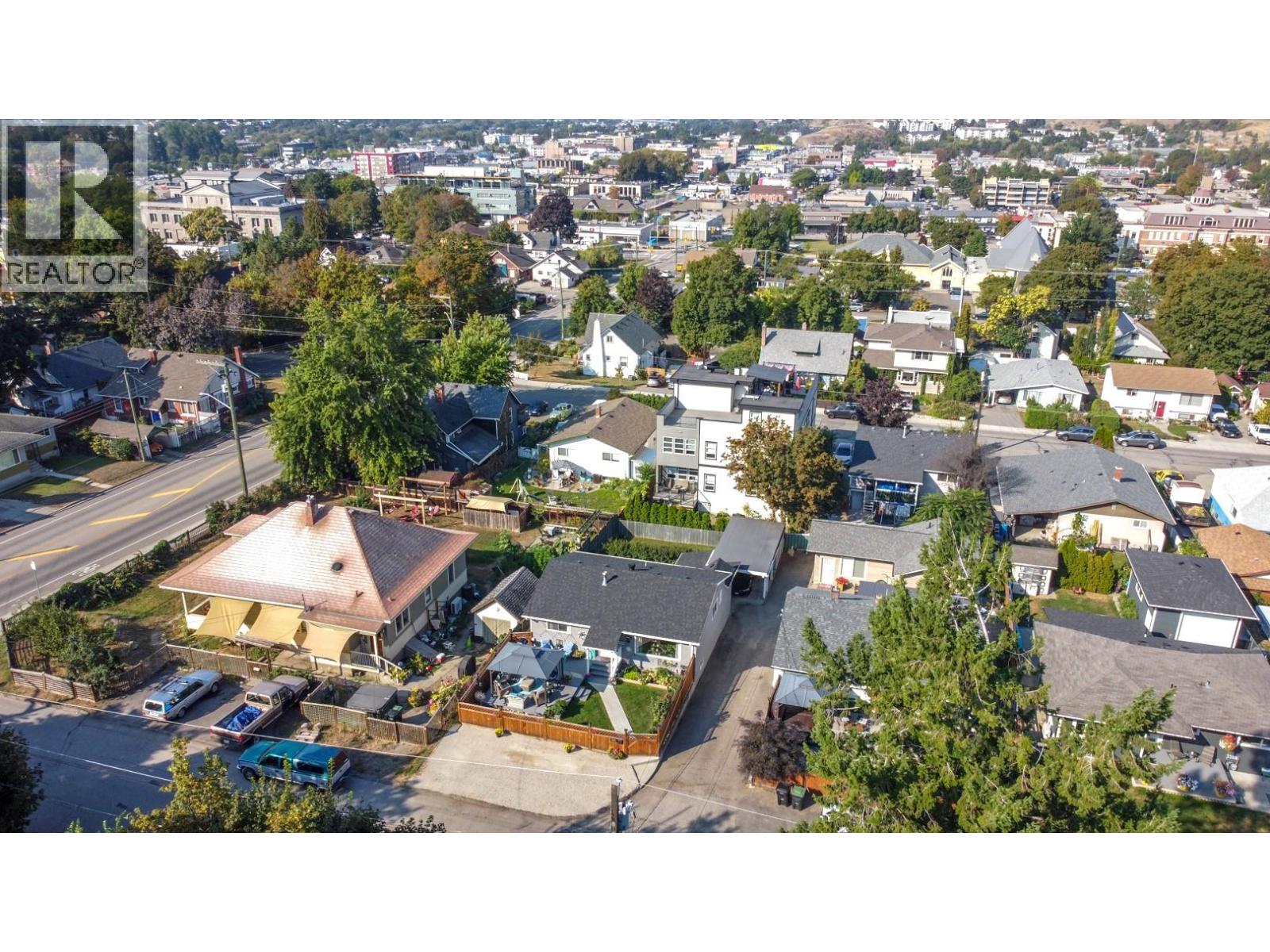 3204 24 Street - 65