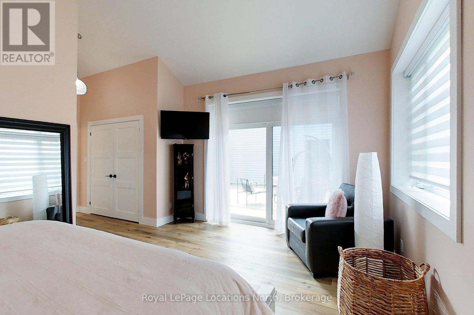 30 GORDON CRESCENT - 19
