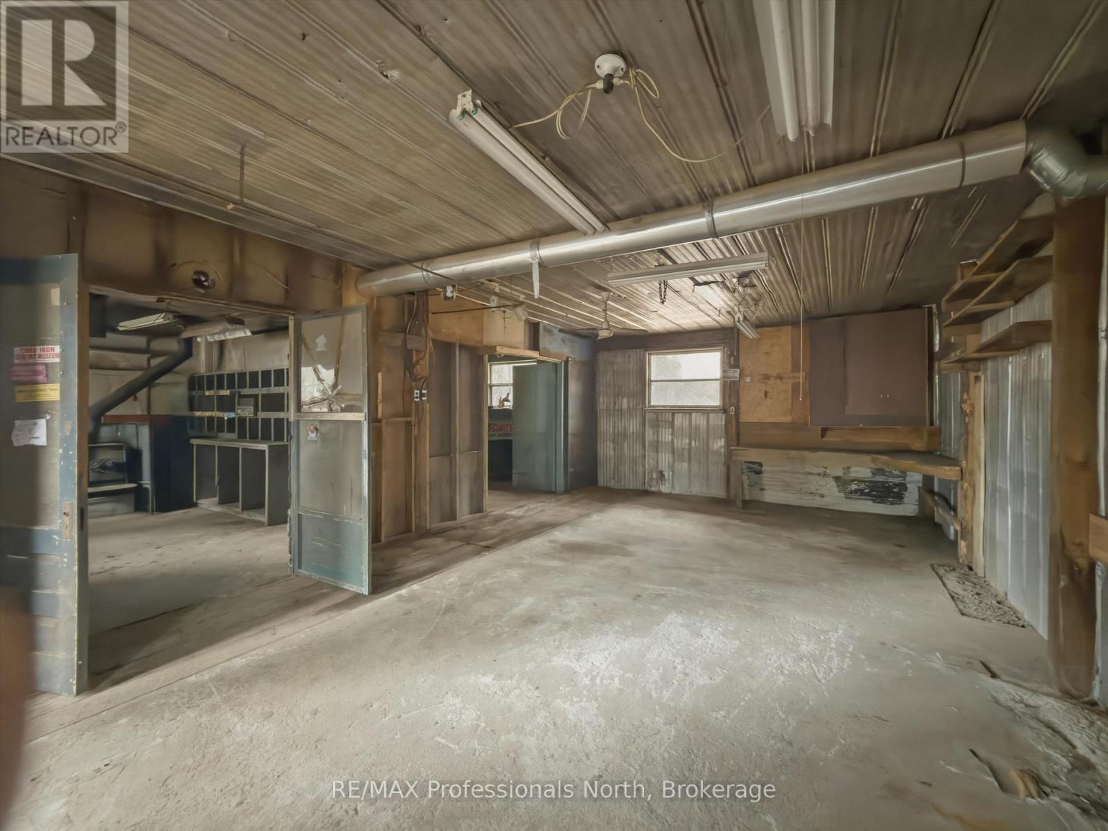 11 BEACON LANE - 34