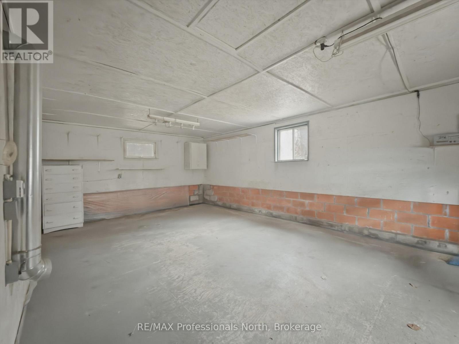 11 BEACON LANE - 36