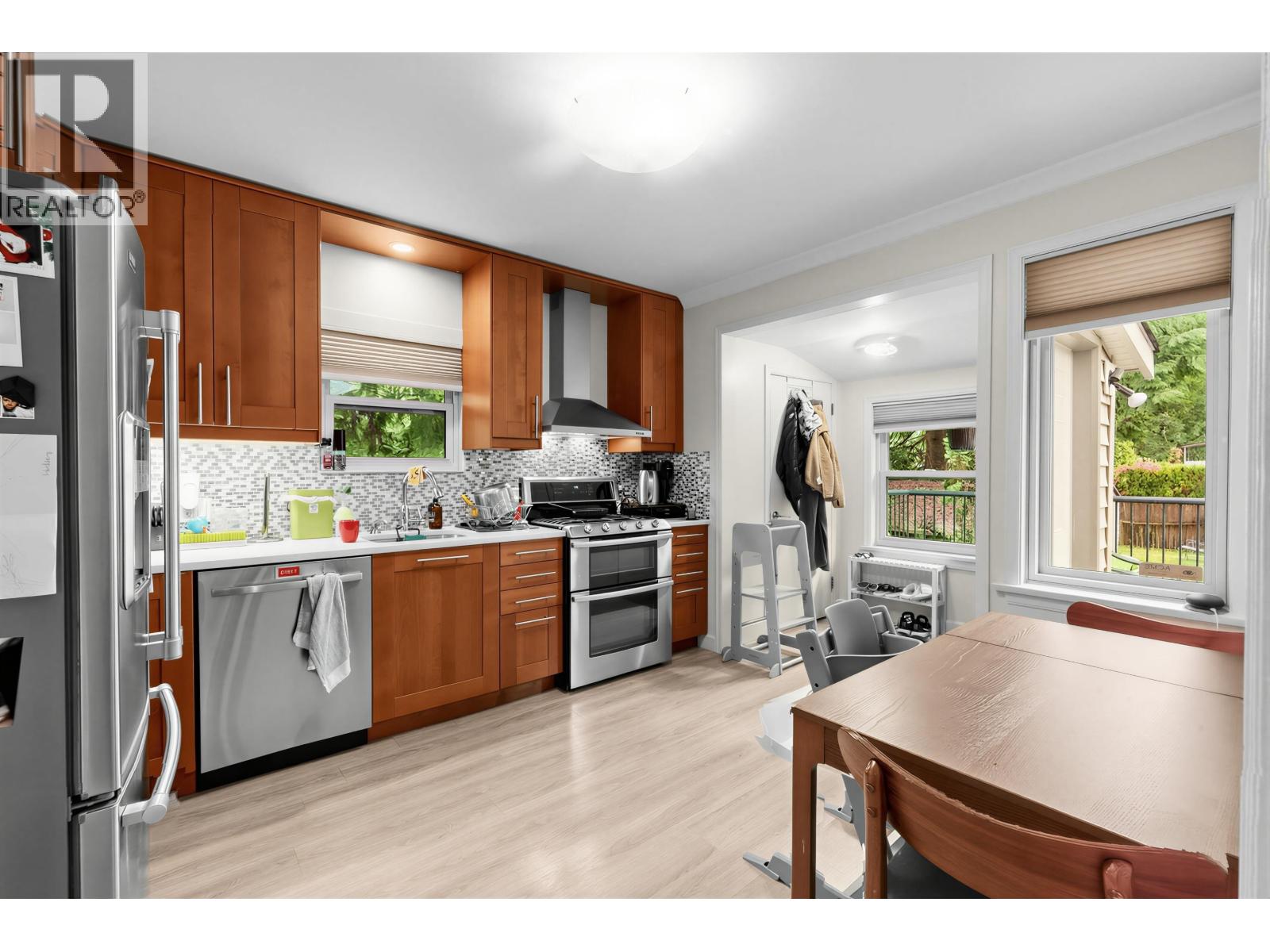 1095 E 29TH STREET, North Vancouver