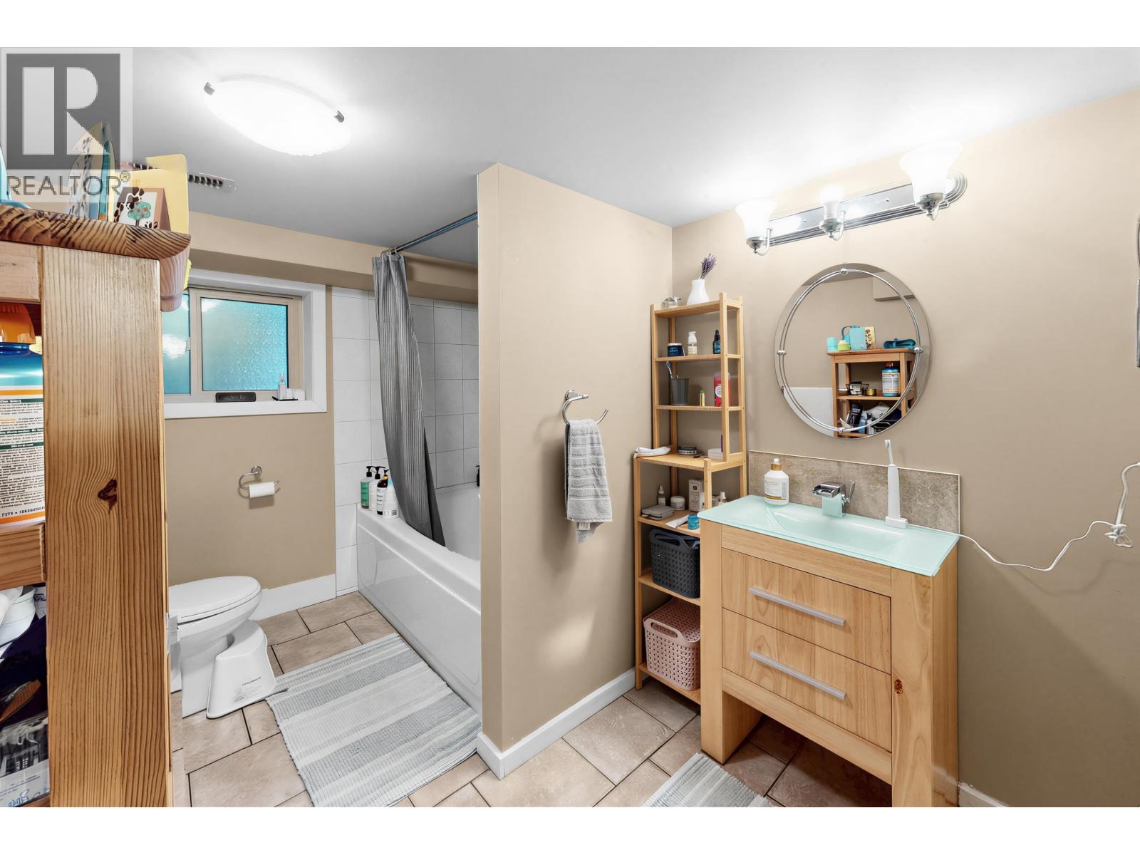 1095 E 29TH STREET, North Vancouver