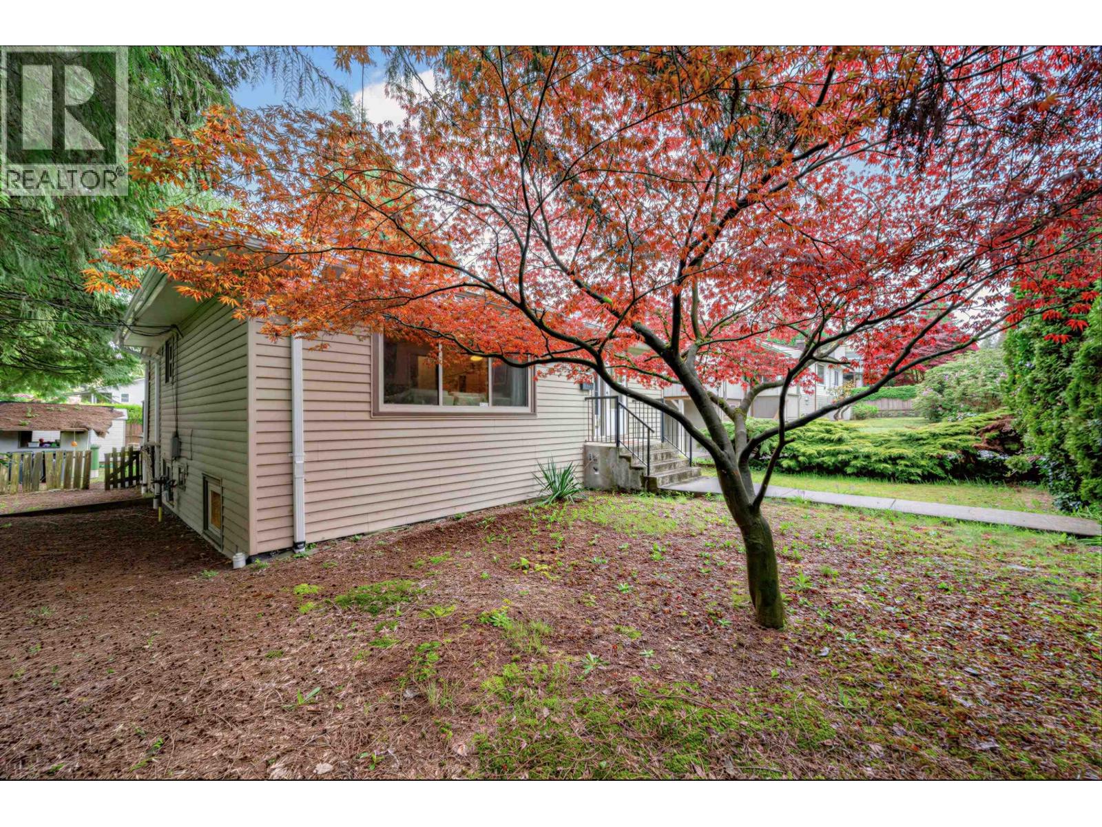 1095 E 29TH STREET, North Vancouver