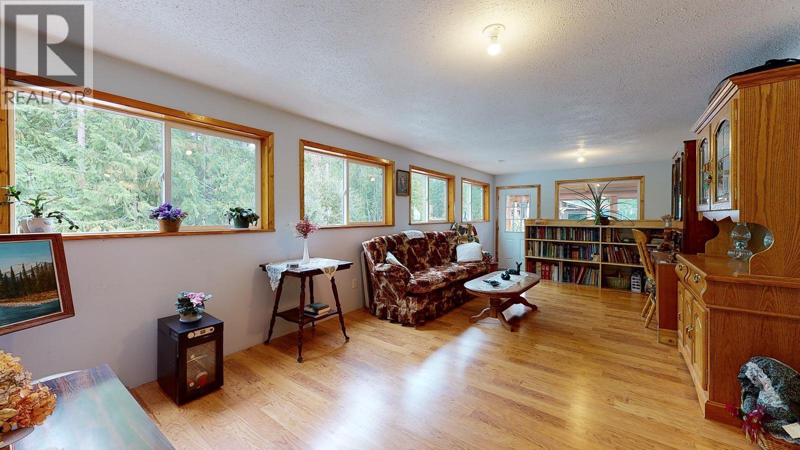 2681 Trans Canada Hwy. - 22